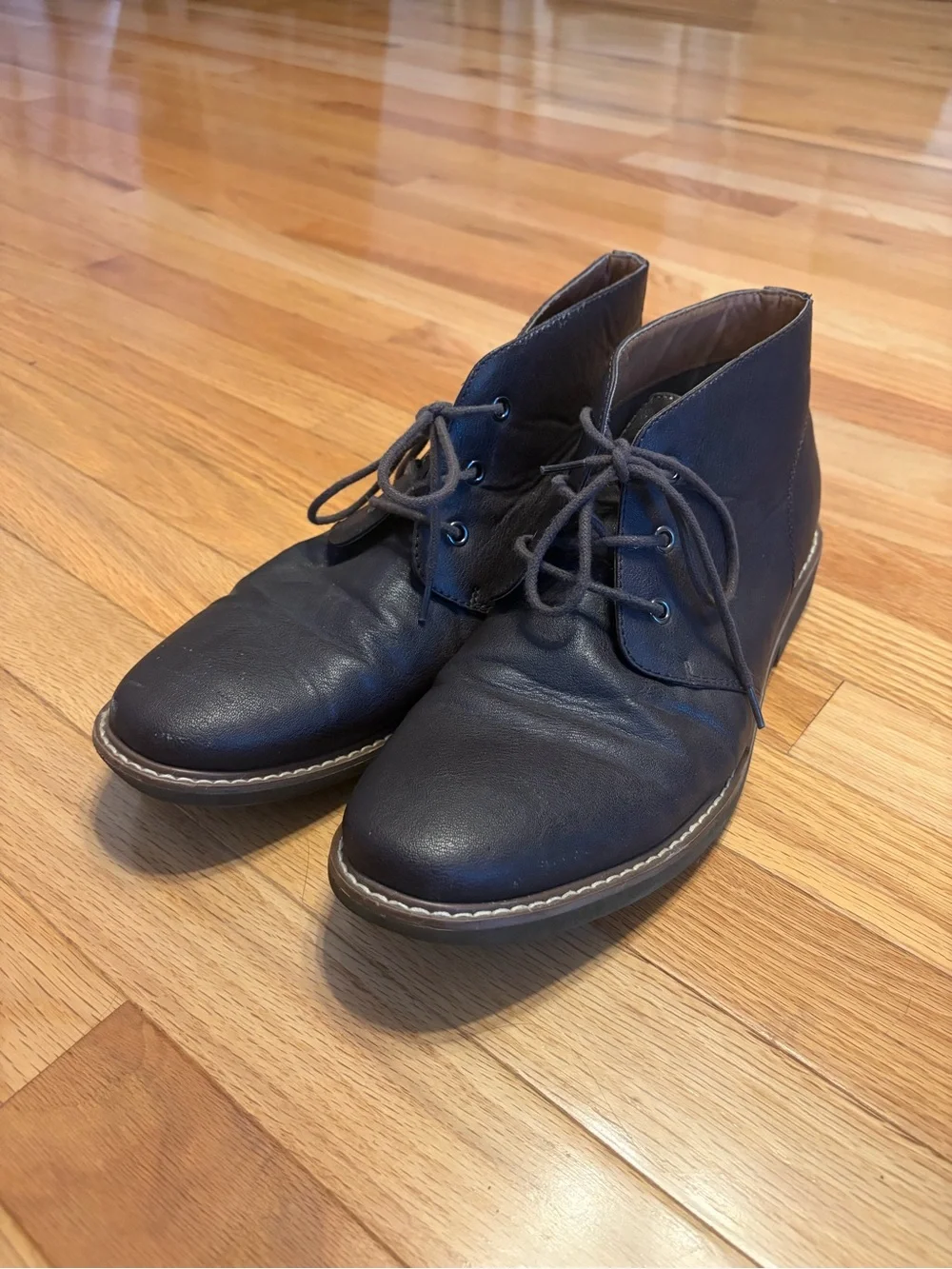 Men's Black Leather Chukka Boots - Classic Lace-Up Style